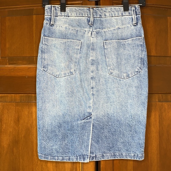Gap 1969 Denim Pencil Skirt - Picture 2 of 4